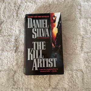 🔪🔎📚The Kill Artist